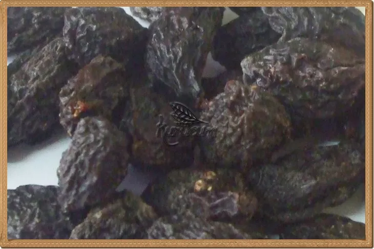 kurutulmuş plum