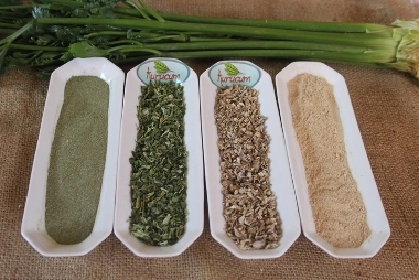 dried celery leaves 